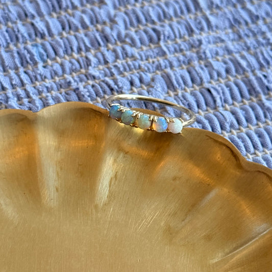 Petite Blue Ómbre Opal Ring