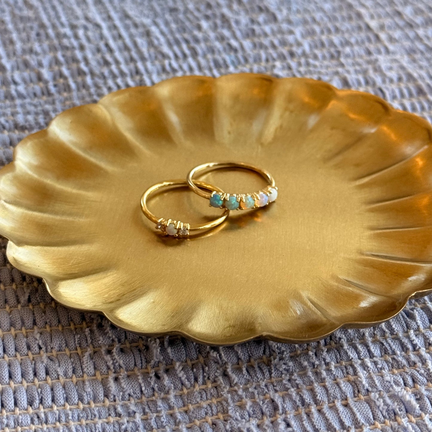 Petite Blue Ómbre Opal Ring